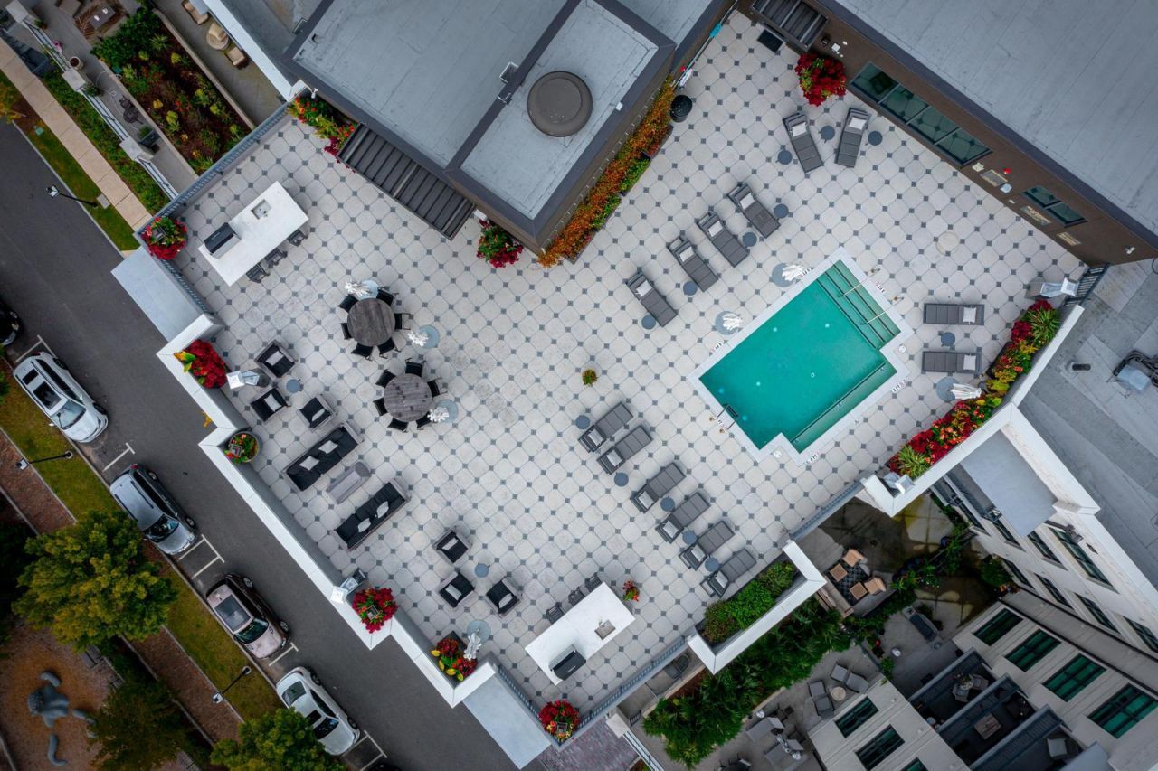 5 Gadsdenboro Street Photo 59