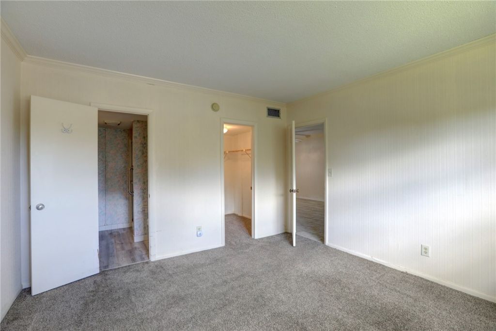 1100 W Ponce De Leon Circle W, Unit W305, Vero Beach, FL 32960 Photo