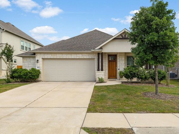 892 Centerra Hills CIR , Round Rock, TX 78665