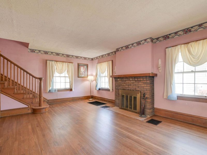 1129 Grandview Avenue, Columbus, OH 43212 Photo 13