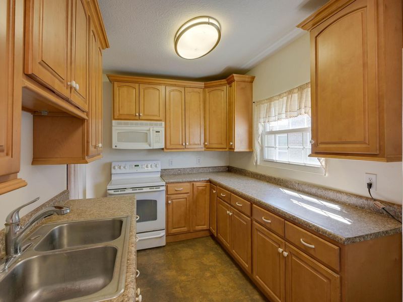 1129 Grandview Avenue, Columbus, OH 43212 Photo 24