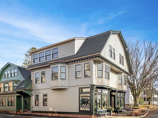 1 School Street, Unit R11, Manchester, MA 01944