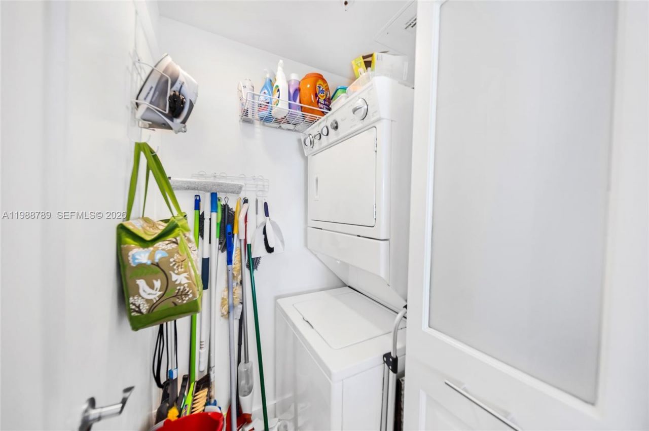 253 NE 2nd St, Unit 1109, Miami, FL 33132 Photo