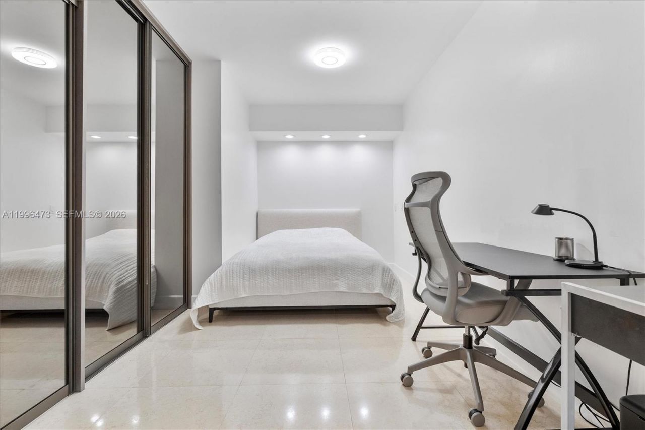 1830 S Ocean Dr, Unit 4503, Hallandale Beach, FL 33009 Photo