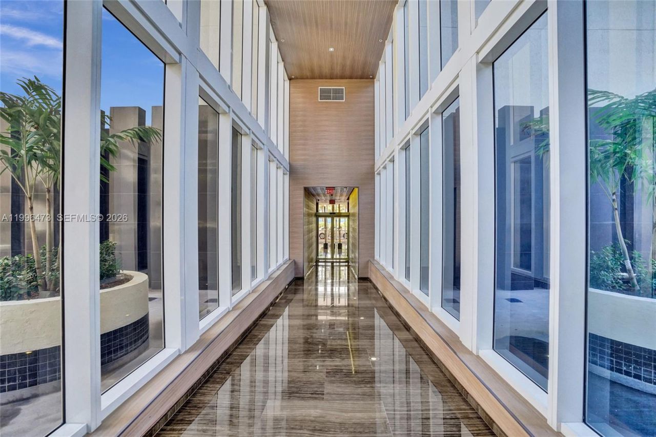 1830 S Ocean Dr, Unit 4503, Hallandale Beach, FL 33009 Photo