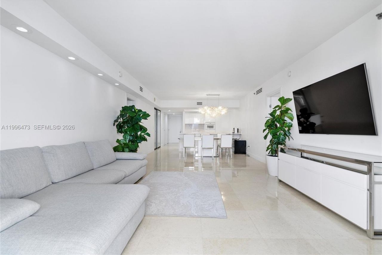 1830 S Ocean Dr, Unit 4503, Hallandale Beach, FL 33009 Photo