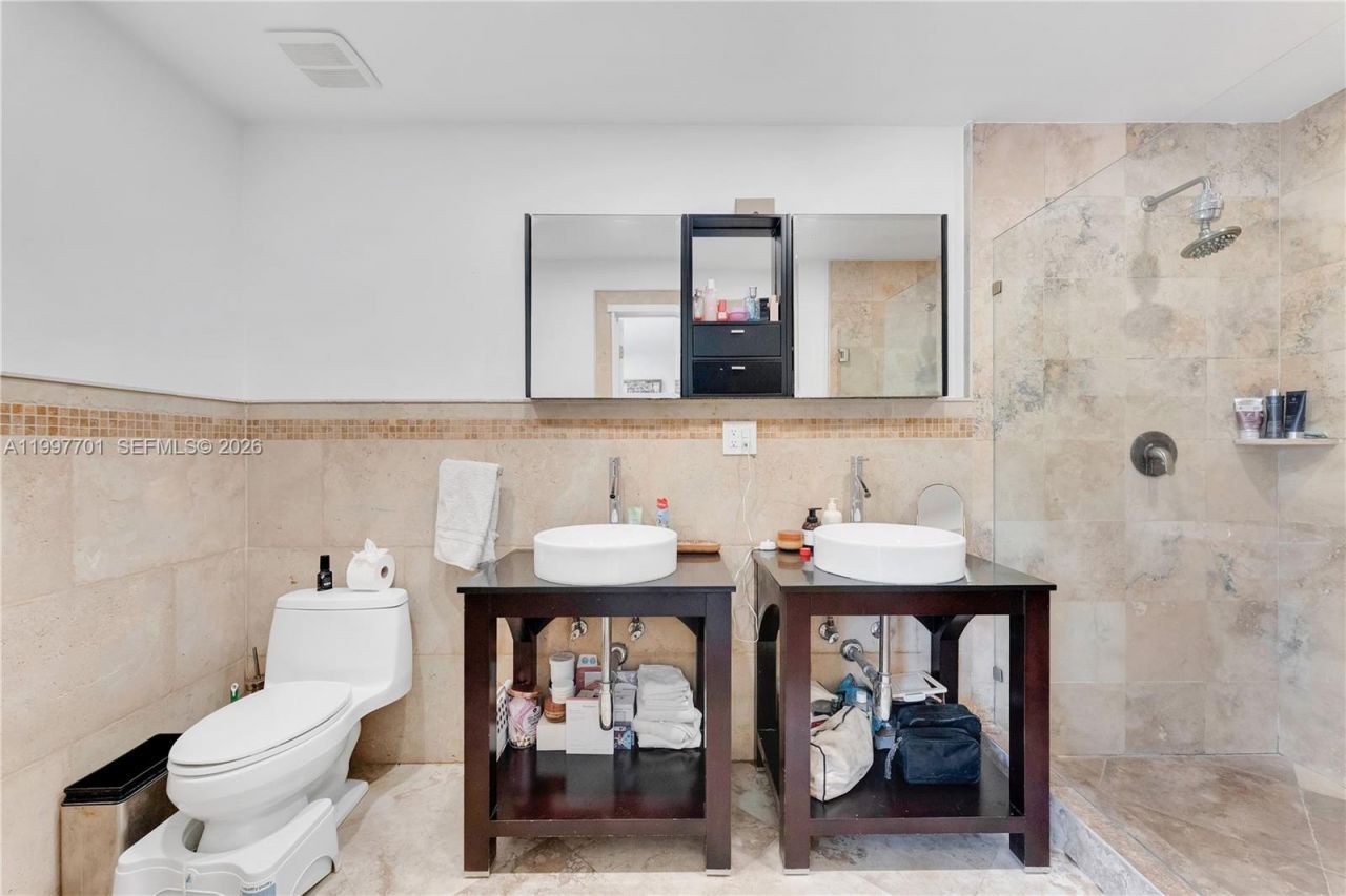 1089 NE 110th St, Miami, FL 33161 Photo