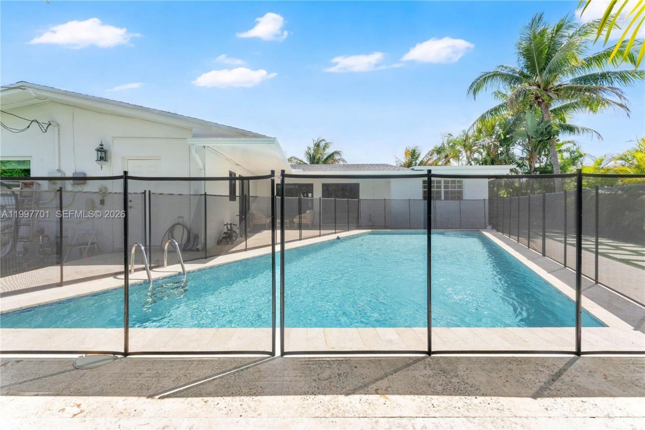 1089 NE 110th St, Miami, FL 33161 Photo