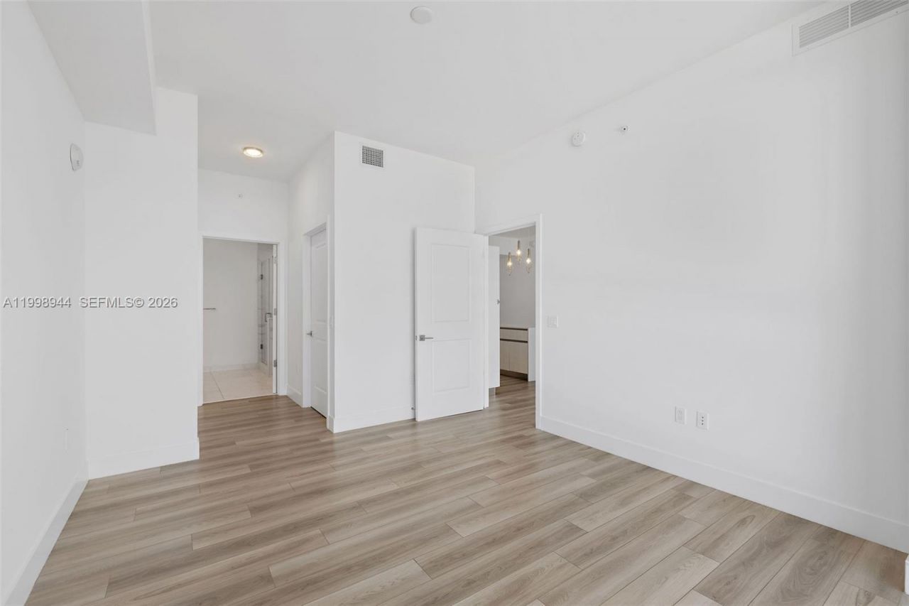101 Diplomat Pkwy, Unit 1409, Hallandale Beach, FL 33009 Photo
