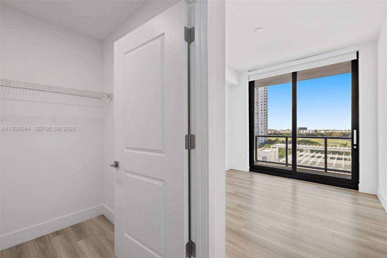 101 Diplomat Pkwy, Unit 1409, Hallandale Beach, FL 33009 Photo