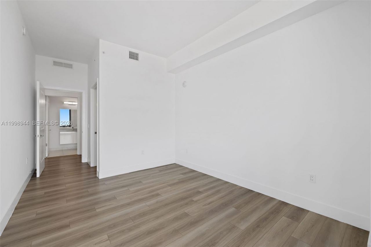 101 Diplomat Pkwy, Unit 1409, Hallandale Beach, FL 33009 Photo