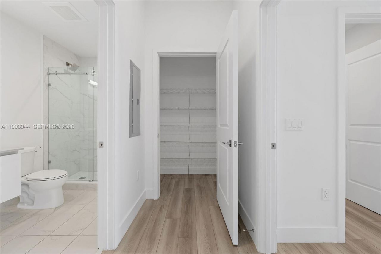 101 Diplomat Pkwy, Unit 1409, Hallandale Beach, FL 33009 Photo