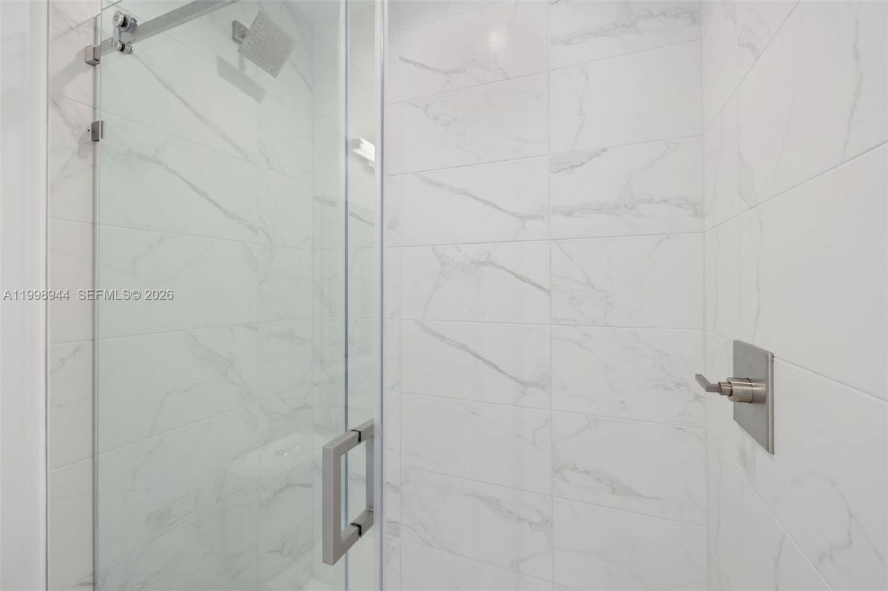 101 Diplomat Pkwy, Unit 1409, Hallandale Beach, FL 33009 Photo