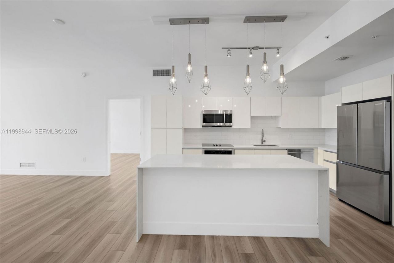101 Diplomat Pkwy, Unit 1409, Hallandale Beach, FL 33009 Photo
