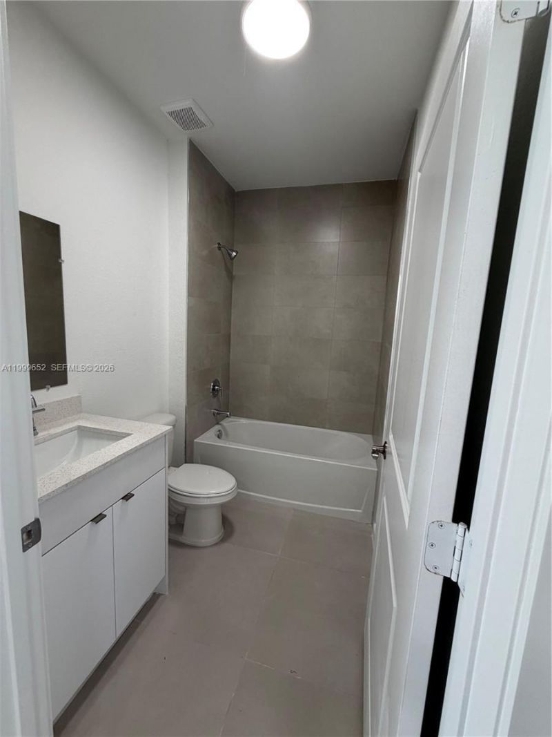 8034 NW 14 Pl, Unit 8034, Miami, FL 33147 Photo