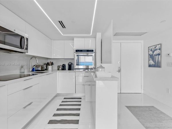 6301 Collins Ave, Unit 2103, Miami Beach, FL 33141