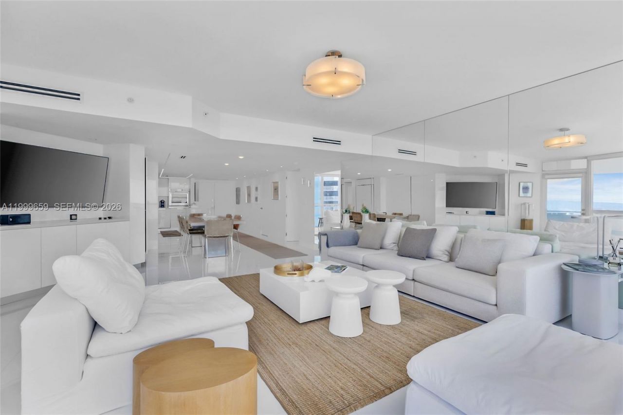 6301 Collins Ave, Unit 2103, Miami Beach, FL 33141 Photo
