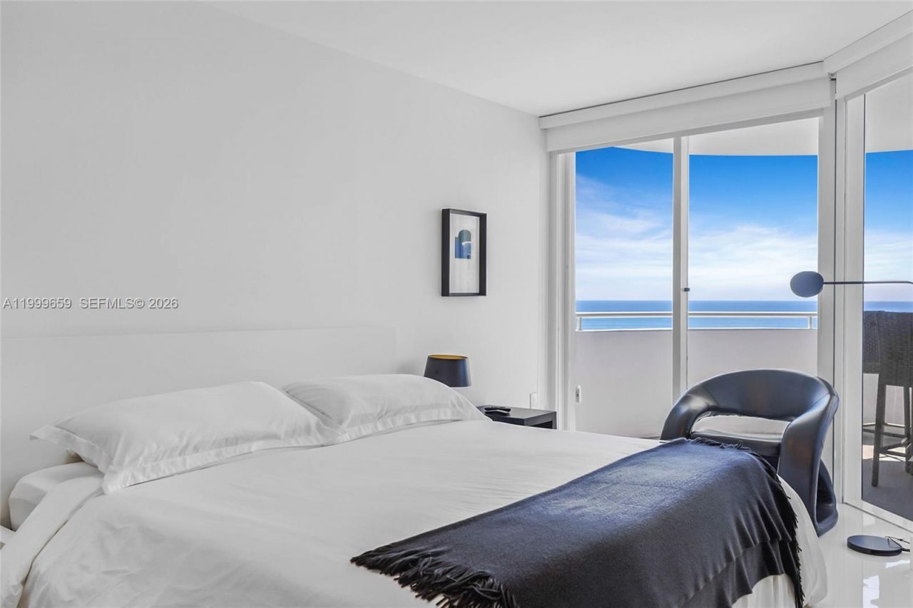 6301 Collins Ave, Unit 2103, Miami Beach, FL 33141 Photo