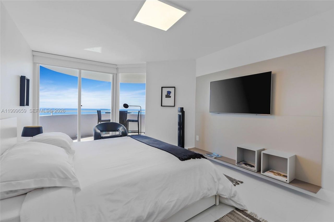 6301 Collins Ave, Unit 2103, Miami Beach, FL 33141 Photo