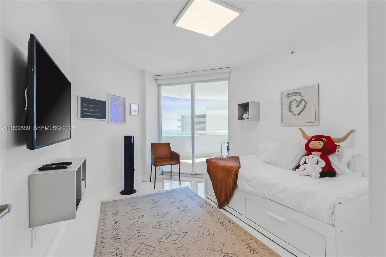 6301 Collins Ave, Unit 2103, Miami Beach, FL 33141 Photo