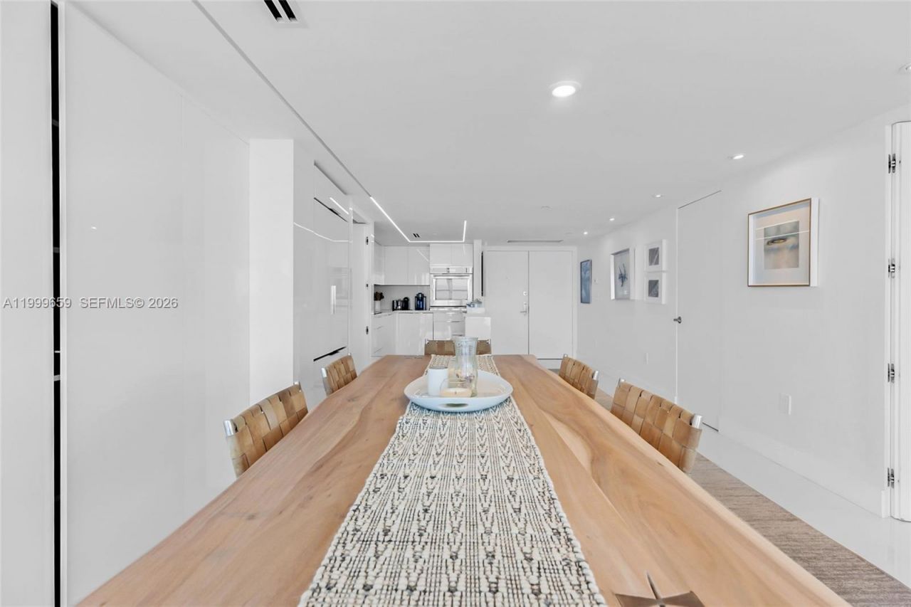 6301 Collins Ave, Unit 2103, Miami Beach, FL 33141 Photo