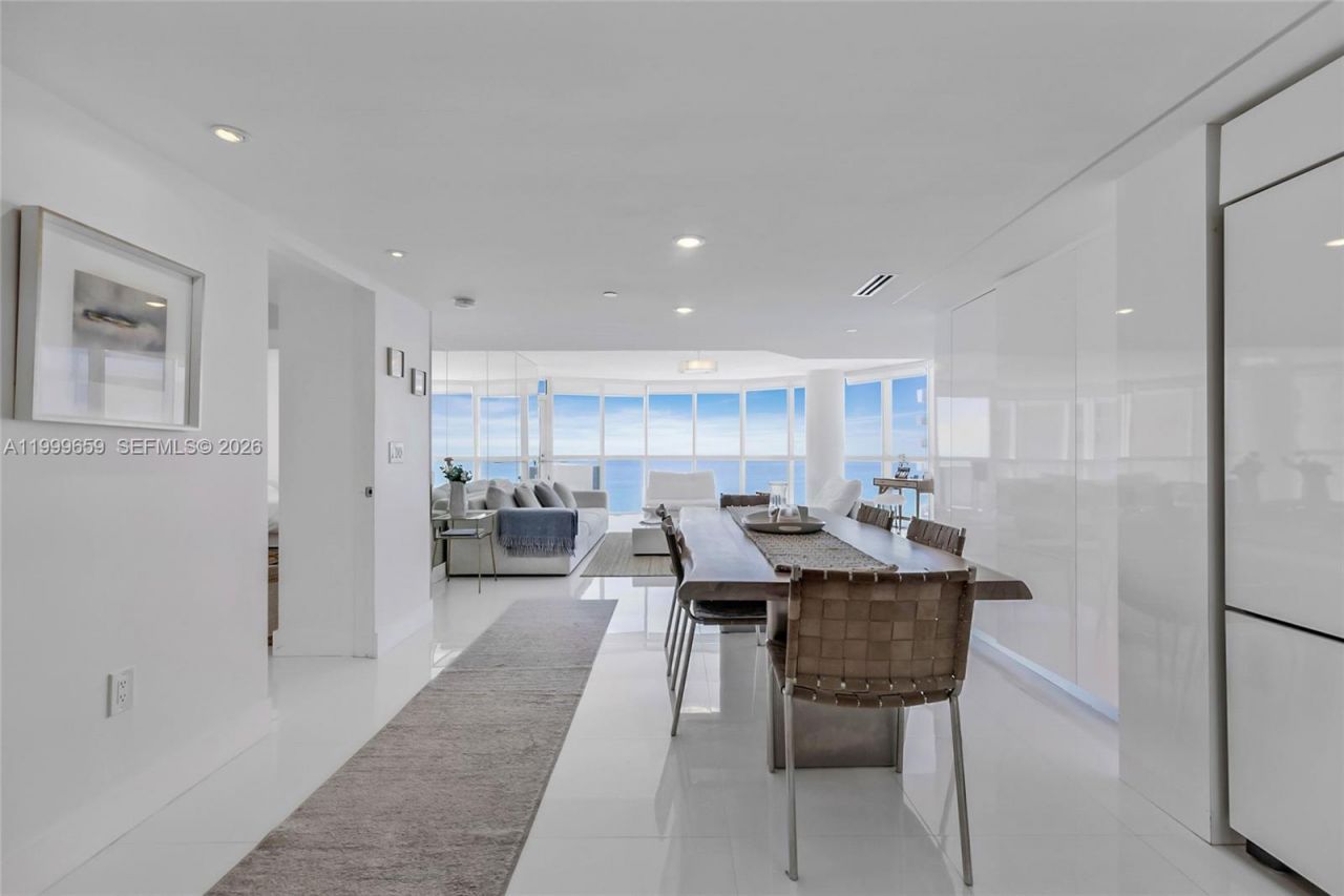 6301 Collins Ave, Unit 2103, Miami Beach, FL 33141 Photo