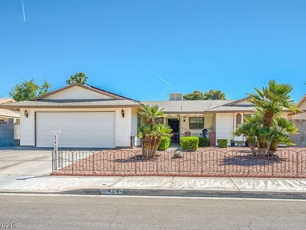 2424 La Luna Drive, Henderson, NV 89014