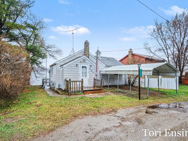 151 S Turk Lake Drive, Greenville, MI 48838