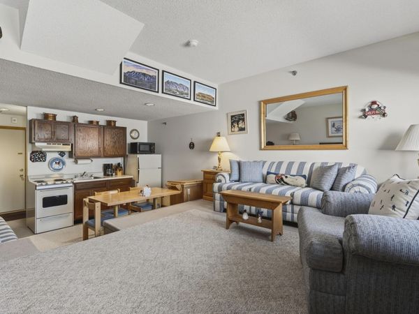 8 Cascades Drive, Unit B-06, Newry, ME 04261