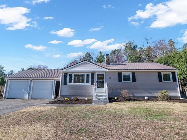 16 Shaggbark Drive, Southwick, MA 01077