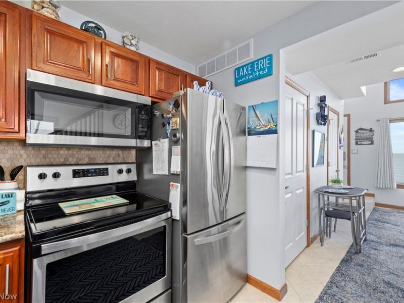 1371 Cleveland Road W, Unit E, Huron, OH 44839 Photo 10