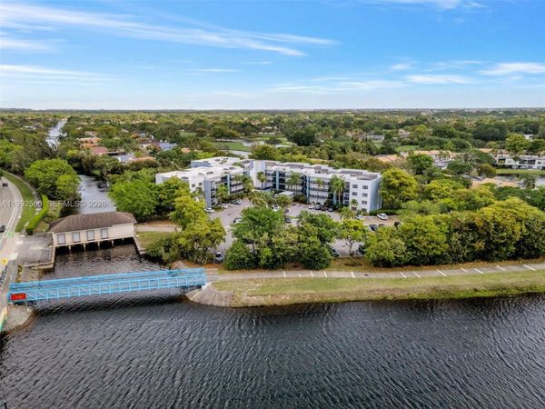 1021 Mockingbird Ln , Unit 302, Plantation, FL 33324