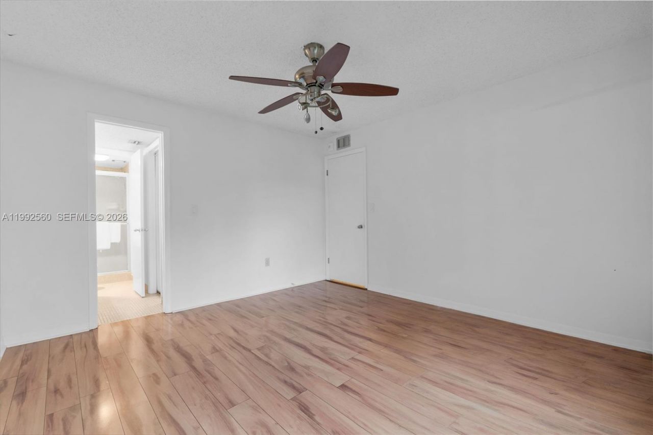 1021 Mockingbird Ln, Unit 302, Plantation, FL 33324 Photo