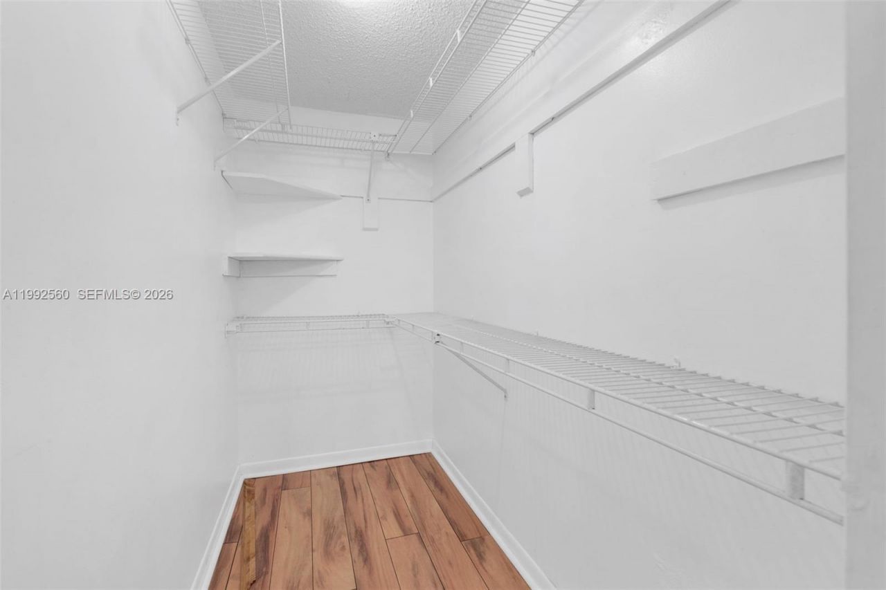 1021 Mockingbird Ln, Unit 302, Plantation, FL 33324 Photo