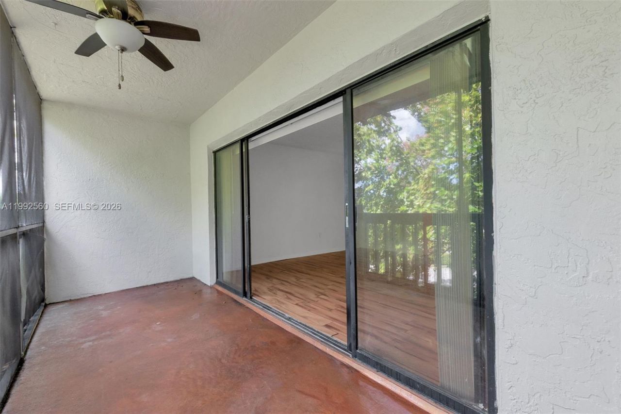 1021 Mockingbird Ln, Unit 302, Plantation, FL 33324 Photo