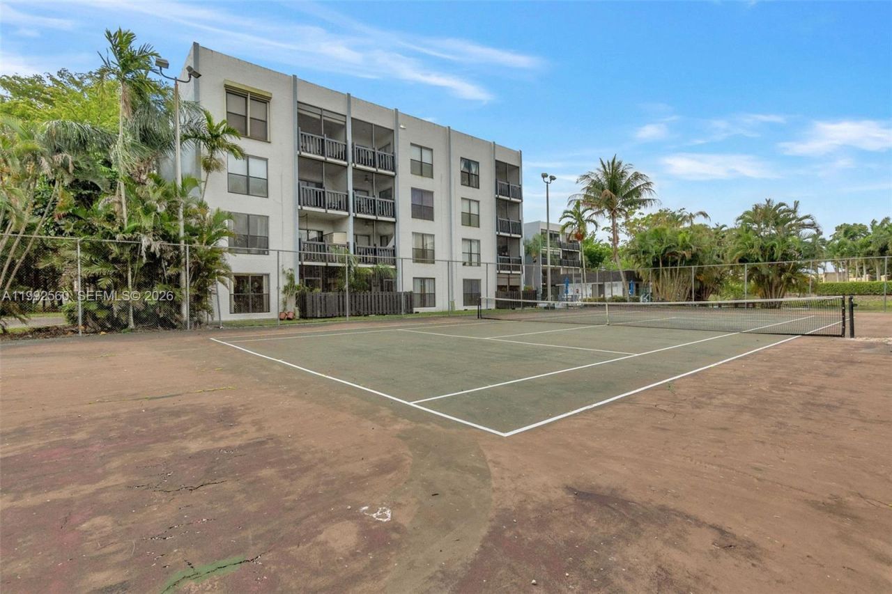 1021 Mockingbird Ln, Unit 302, Plantation, FL 33324 Photo