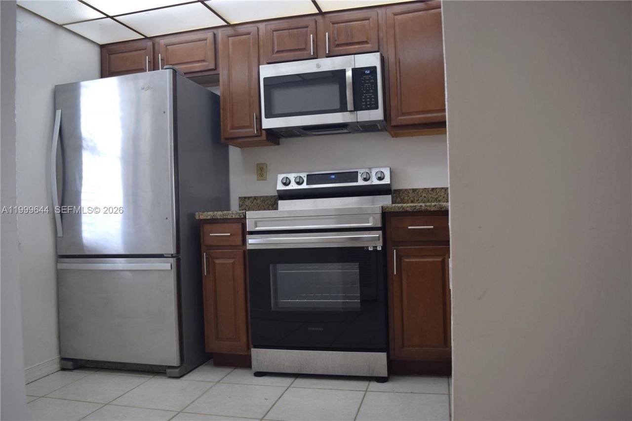 10013 Winding Lake Rd, Unit 102, Sunrise, FL 33351 Photo