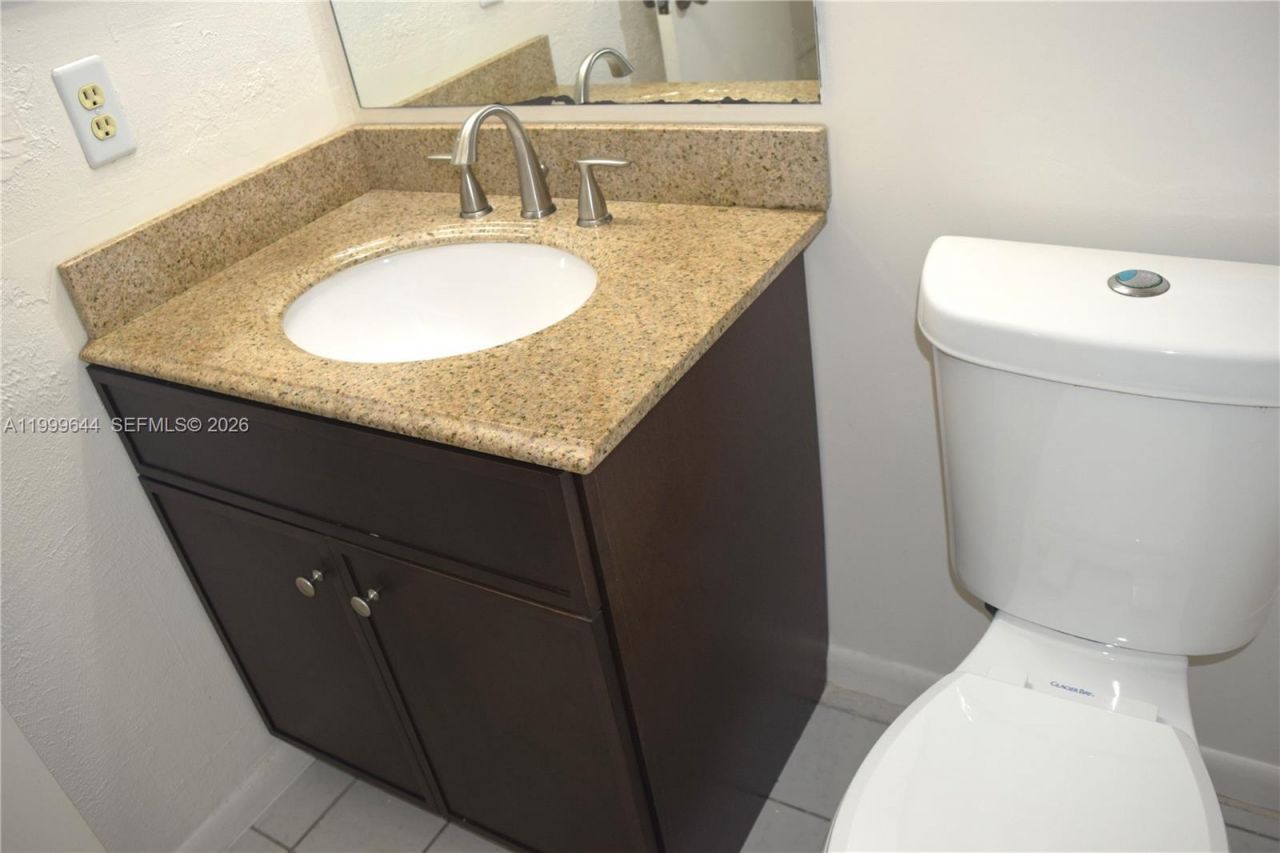 10013 Winding Lake Rd, Unit 102, Sunrise, FL 33351 Photo