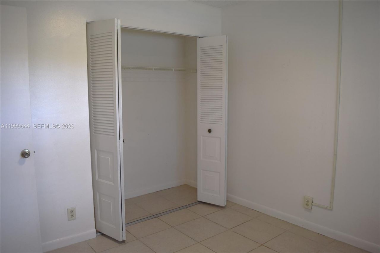 10013 Winding Lake Rd, Unit 102, Sunrise, FL 33351 Photo