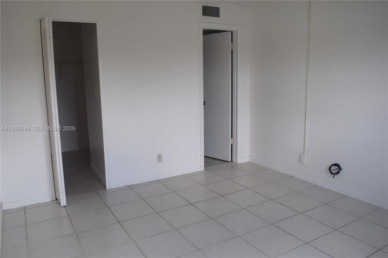 10013 Winding Lake Rd, Unit 102, Sunrise, FL 33351 Photo