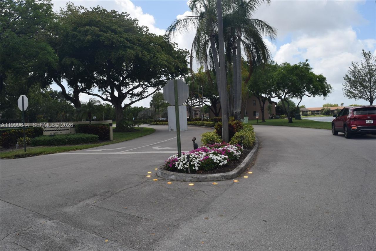 10013 Winding Lake Rd, Unit 102, Sunrise, FL 33351 Photo