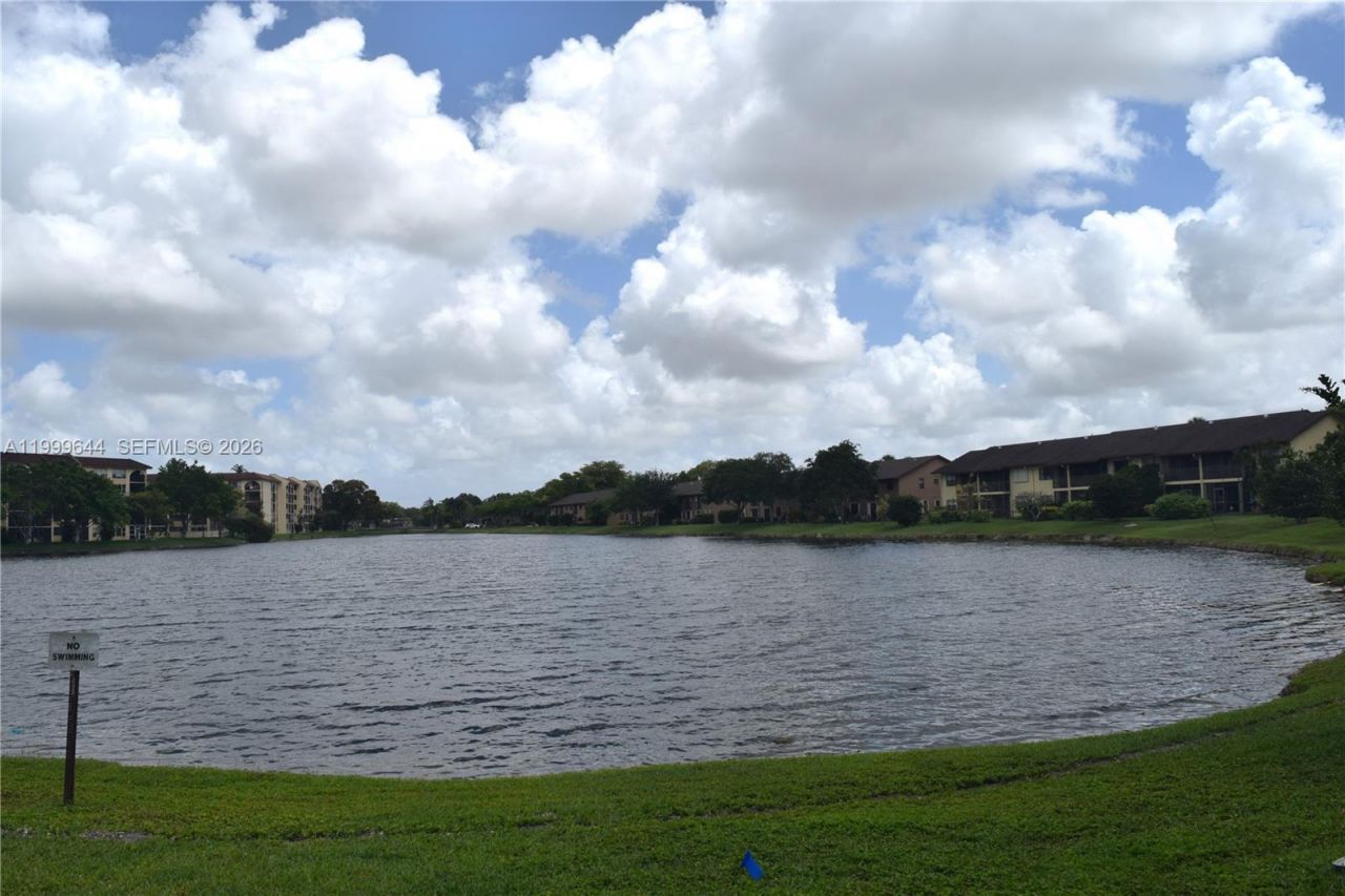 10013 Winding Lake Rd, Unit 102, Sunrise, FL 33351 Photo