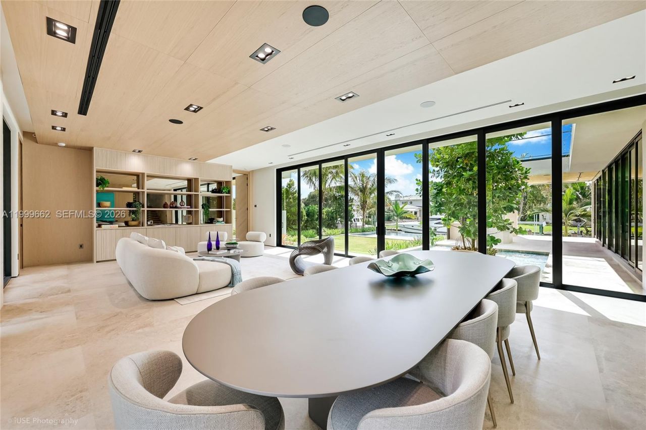 770 Lake Rd, Miami, FL 33137 Photo