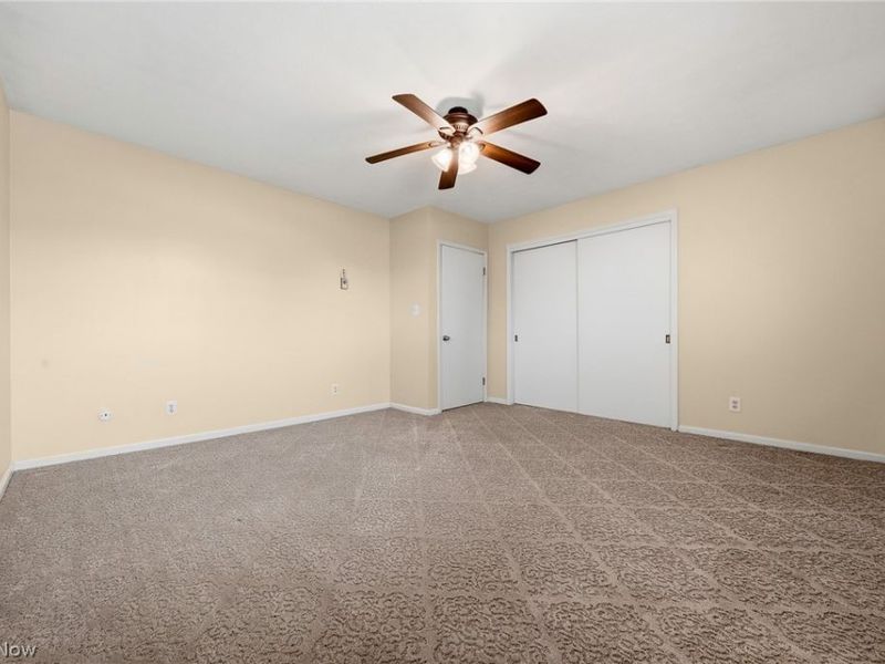 5625 Strausser Street NW, North Canton, OH 44720 Photo 10