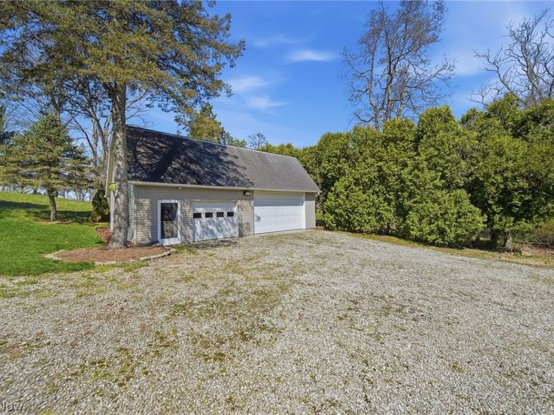 5625 Strausser Street NW, North Canton, OH 44720 Photo 47