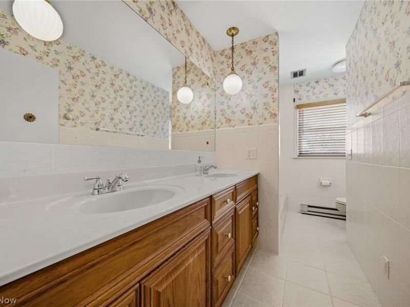 5625 Strausser Street NW, North Canton, OH 44720 Photo 8