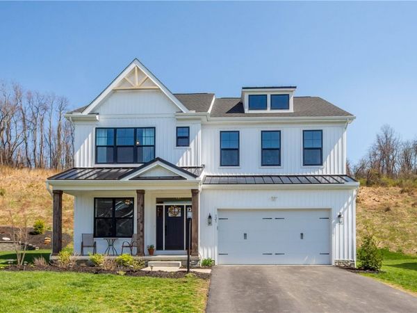 121 Maggie Dr, Eighty Four, PA 15330