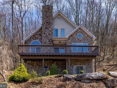 154 KICKAPOO DRIVE, HAZLE TWP, PA 18202