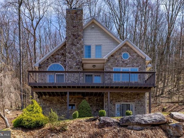 154 KICKAPOO DRIVE, HAZLE TWP, PA 18202