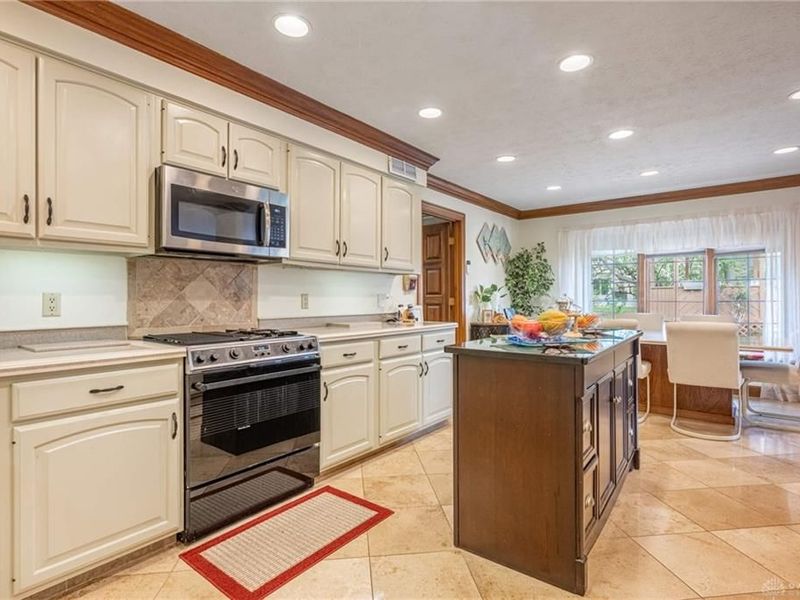 861 Kelsey Court, Washington Township, OH 45458 Photo 13